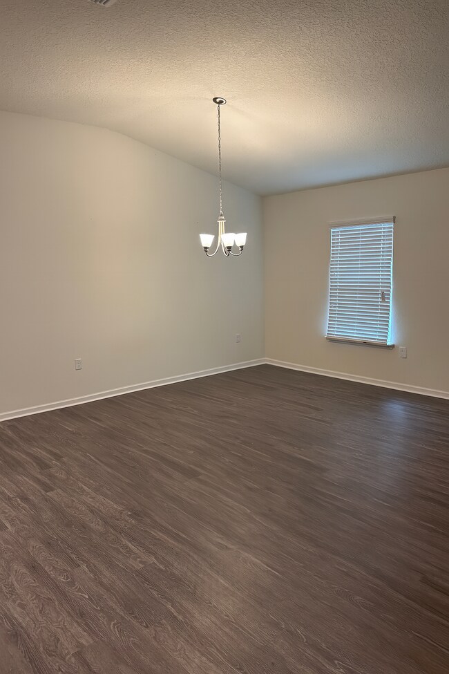 Foto del edificio - 13304 Avery Park Ln