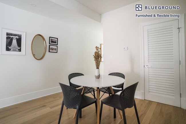 Building Photo - 1902 R St NW