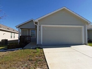 Building Photo - 714 Paul Cyn