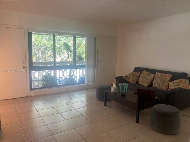 Foto del edificio - 5910 NE 18th Ave