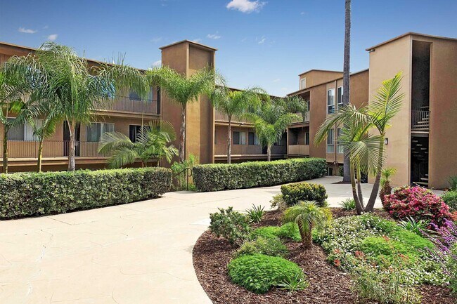 Foto del edificio - Dorchester Apartments | Spacious 1 & 2 Bedroom Apartments Near SDSU