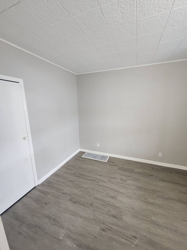 Foto del edificio - Charming 2-Bedroom Property in Prime Location