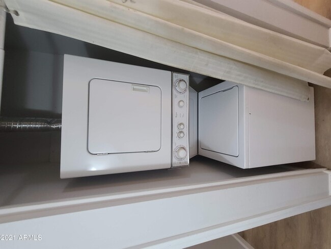 Foto del edificio - 26 W Concorda Dr