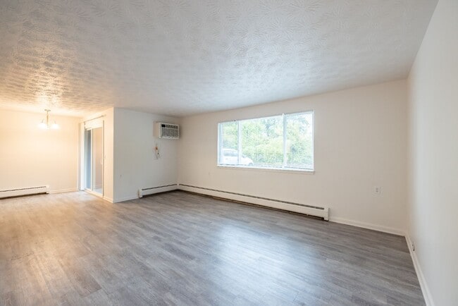 Building Photo - Webster Manor Apartment Homes