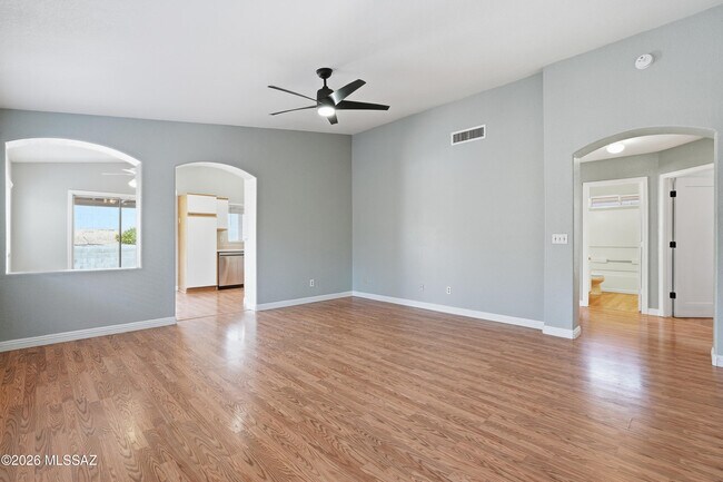 Building Photo - 8871 E Citrus Tree Dr