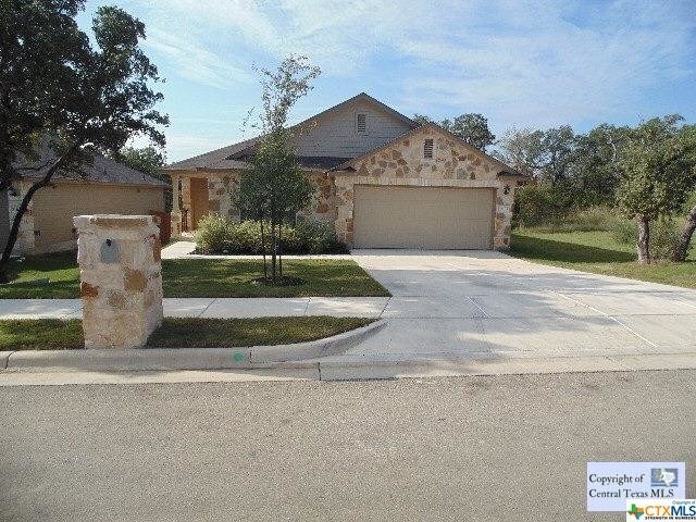 Building Photo - 2105 Meadow View Dr