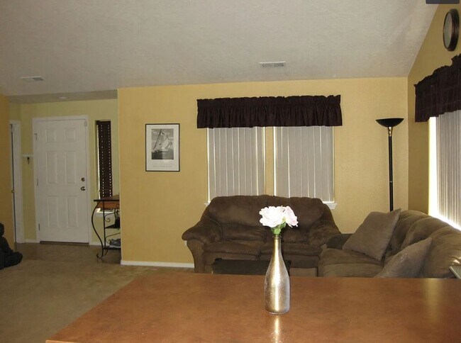 Foto del edificio - Coming Soon Mid August – Charming 3-Bedroom Ranch in Airway Heights!