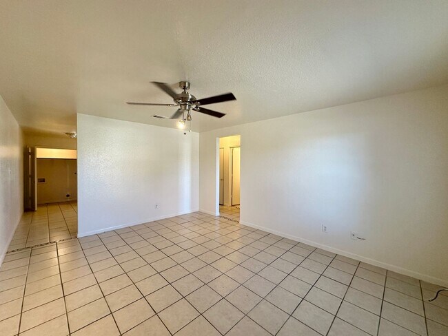 Building Photo - 1810 Aztec Trce