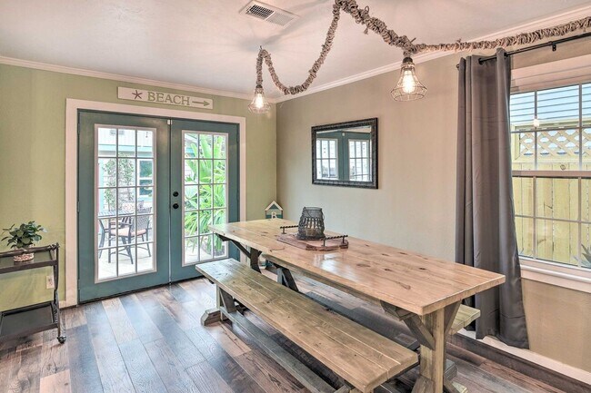 Building Photo - 3917 Avenue P 1/2