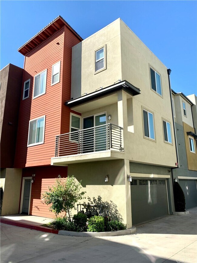 Foto del edificio - 156 N Orange Ave