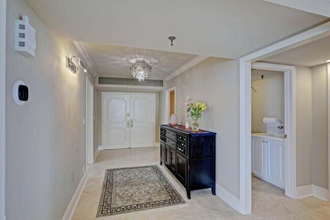 Building Photo - 5380 N Ocean Dr