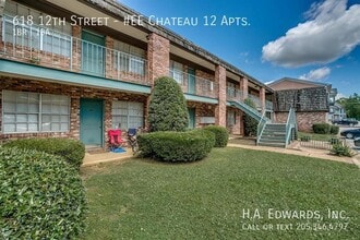 Building Photo - 618 12th St