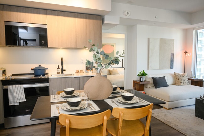 Apartments for Rent with Yard in Toronto ON