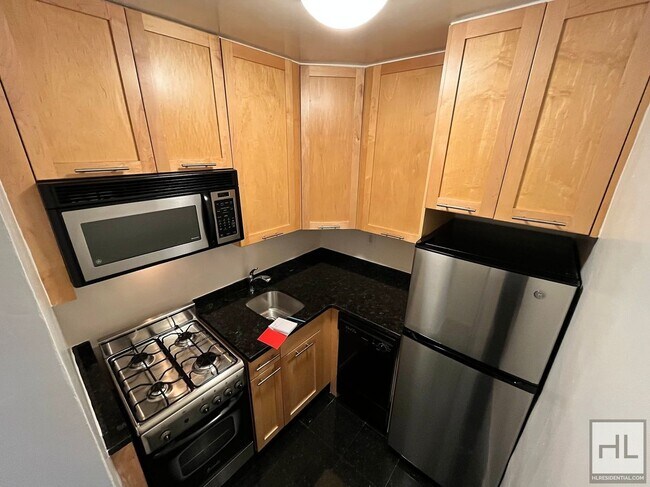 Foto del edificio - EAST 36 STREET