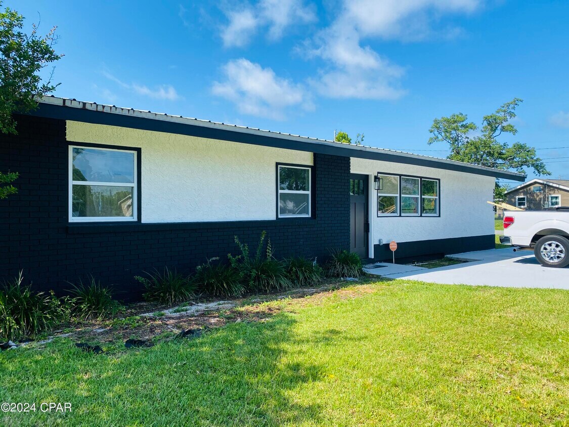 Foto principal - 2805 W 21st St
