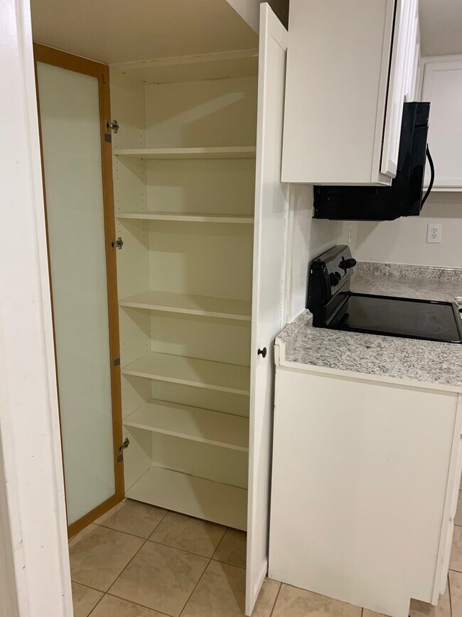 Building Photo - 9908 Woodstream Ct