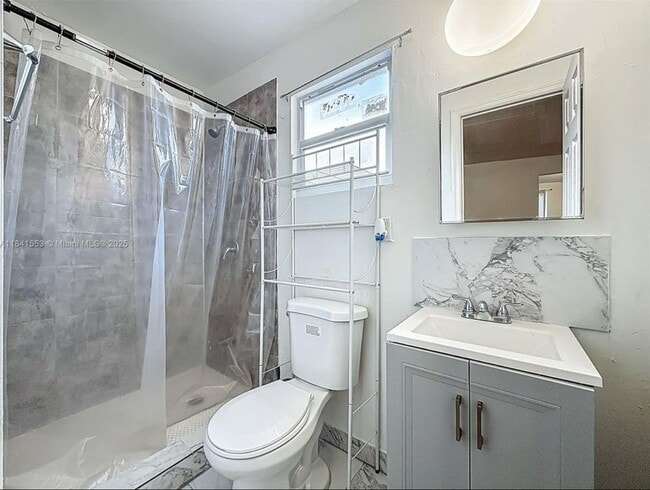 Building Photo - 1110 N 58th Ave