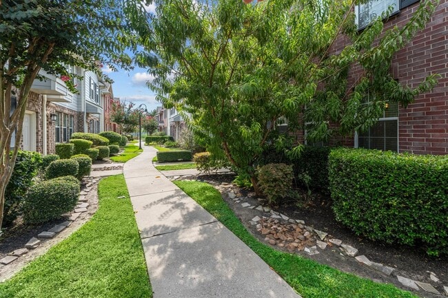 Building Photo - 2131 Kemah Village Dr