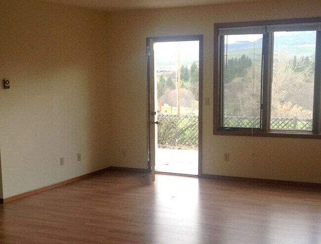 Foto del edificio - 203 N Wightman St