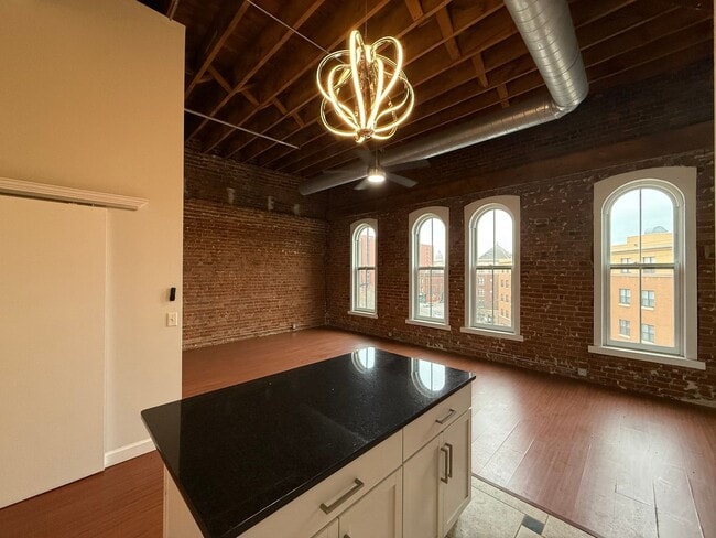 Foto del edificio - Bonnie Jean Flats