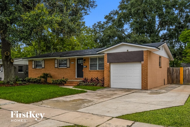 Building Photo - 3013 Skipper Ln