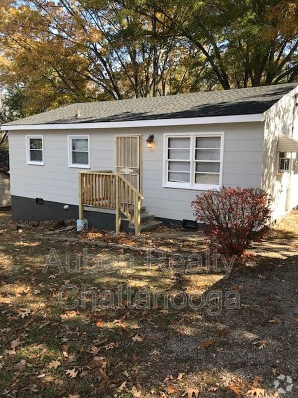 Building Photo - 5236 Lomnick St