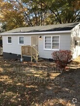 Building Photo - 5236 Lomnick St
