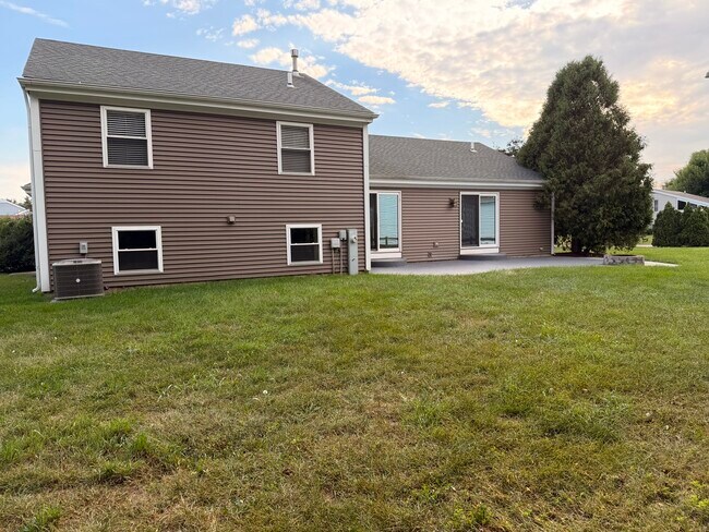Foto del edificio - 700 Woodbine Ln