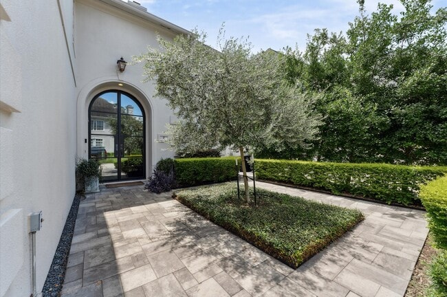 Building Photo - 7 Marilane St