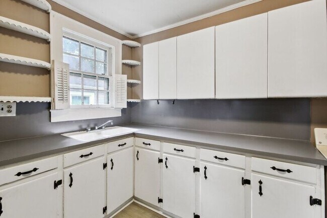 Foto del edificio - 616 N Highland St