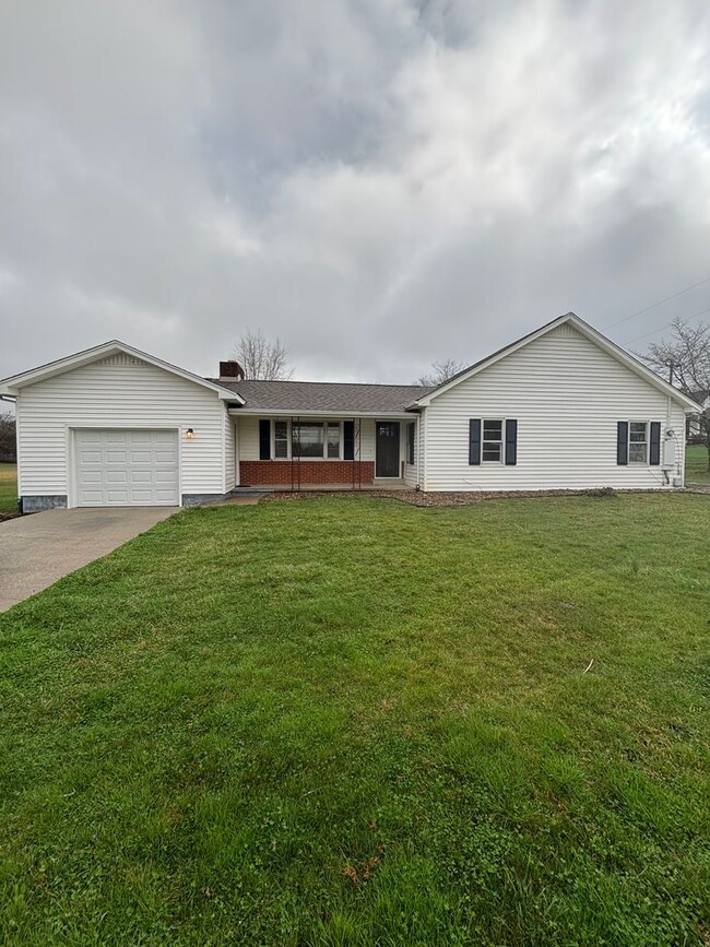 Building Photo - 6617 Brackett Rd
