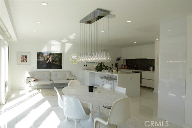 Building Photo - 2115 Groveland Dr