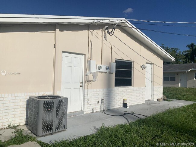 Foto del edificio - 5940 McKinley St