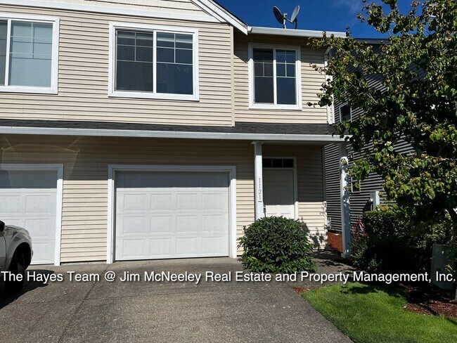 Building Photo - 3 br, 2.5 bath House - 1121 NE Spruce Ct.