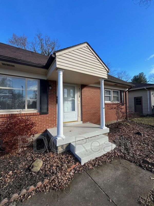 Building Photo - 2513 Clearbrook Dr
