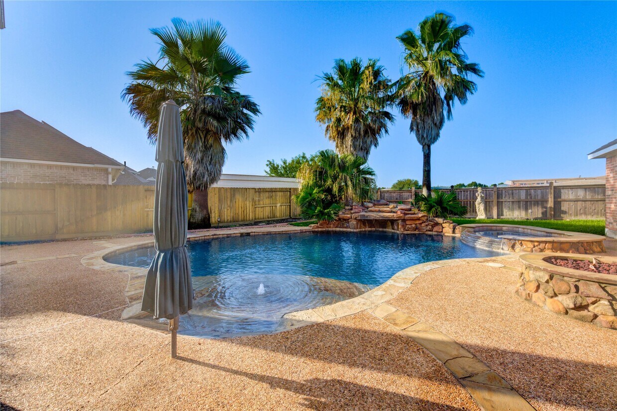 Foto principal - 7803 Courtney Manor Ln