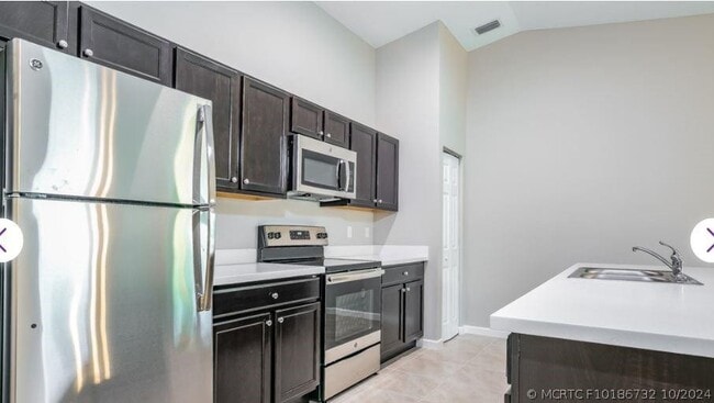 Building Photo - 4471 SW Port St Lucie Blvd