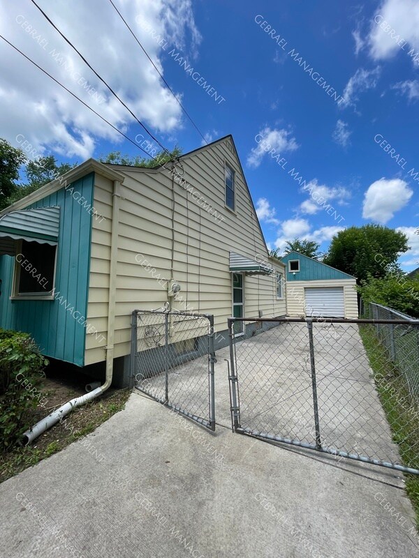 Building Photo - 4018 Orr st.