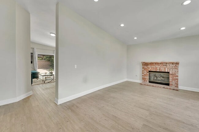 Building Photo - 43916 Silver Bow Rd