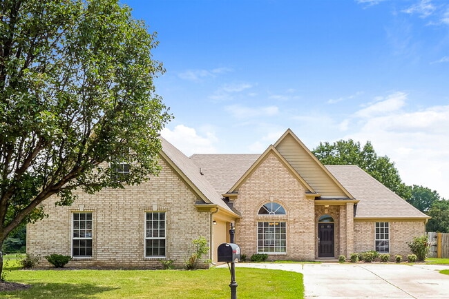 Building Photo - 8360 Everest Crossing