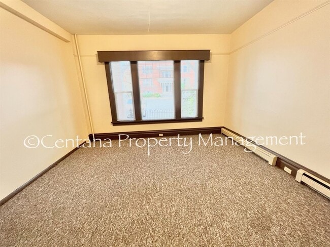 Foto del edificio - 3 bedroom apartment near Campus, Park St (...