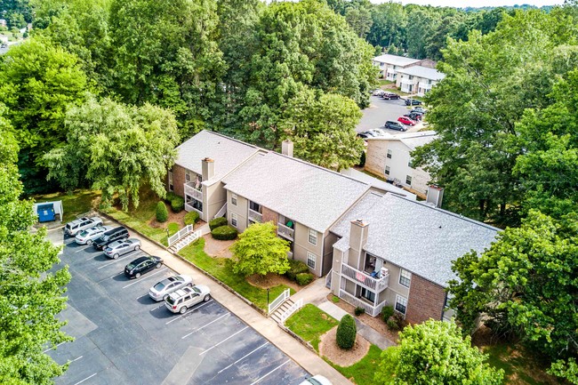 Foto del edificio - Hanover Court Apartments