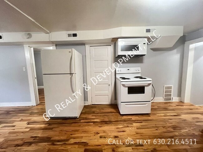 Foto del edificio - 3327 N Claremont Ave