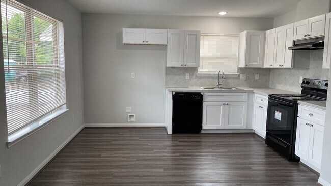 Foto del edificio - 312 De Haven St