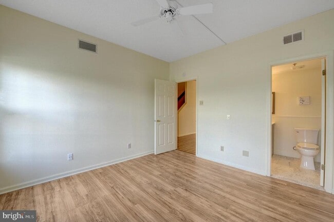 Foto del edificio - 6146 Main St