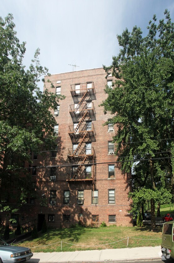 Foto del edificio - 8620 Park Lane South