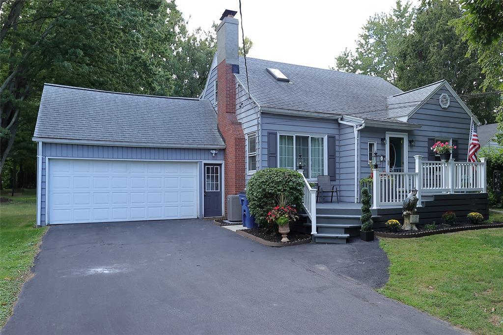 Primary Photo - 4335 E Lake Rd