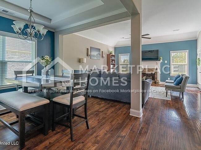 Foto del edificio - 8295 Blue Ridge Dr