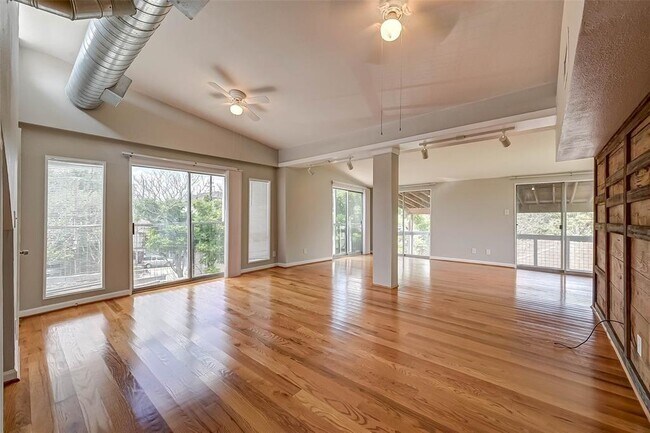 Foto del edificio - 1748 Richmond Ave.