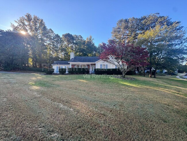 Foto del edificio - 335 Charlyne Way